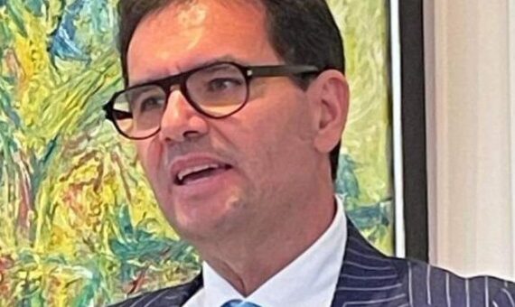 Presentazione di Omnia artis, Atlante internazionale delle arti e della letteratura di Massimo Pasqualone